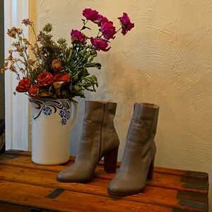 Beige/Grey Booties, Chinese Laundry, US 7.5 EUR 38